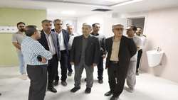 رئیس دانشگاه علوم پزشکی شیراز در بازدید سرزده از پروژه ‌های عمرانی بیمارستان نمازی تأکید کرد: