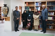 به مناسبت بیست و چهارم آبان ماه روز کتابدار رئیس و مدیر مرکز آموزشی درمانی نمازی با حضور در کتابخانه دکتر قریب این روز را گرامی داشتند 