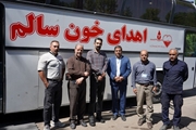 50 نفر از کارکنان بیمارستان نمازی با اهدای خون به یاری مجروحان حادثه بندرعباس شتافتند.